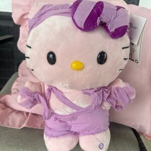 Hello kitty musical mummy